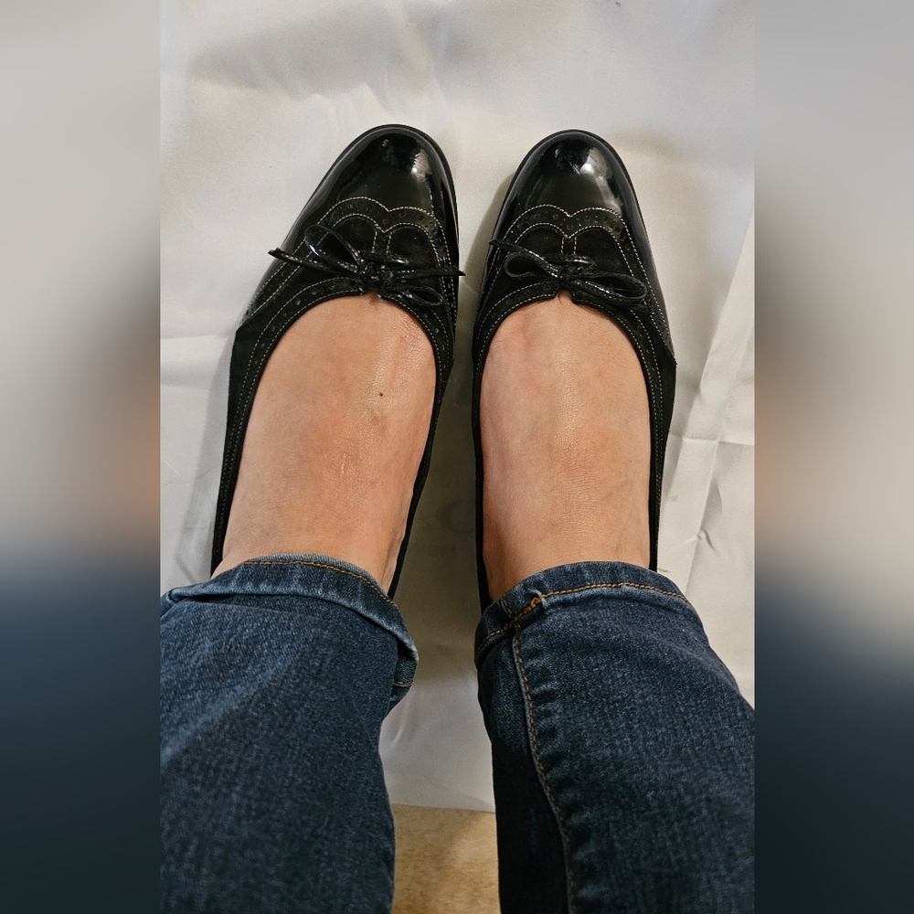 Elegant Black Women's Flats